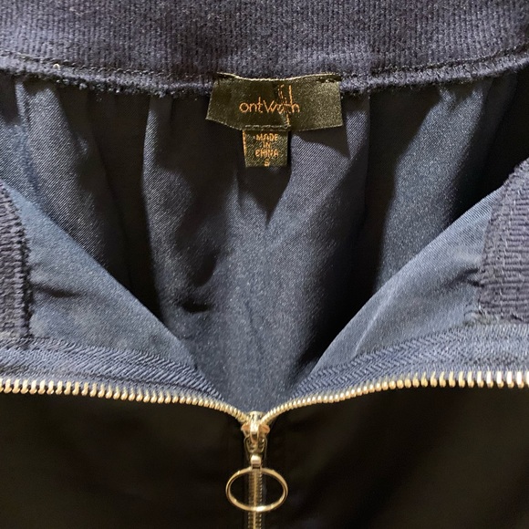 Satin zip jacket. - Picture 4 of 5